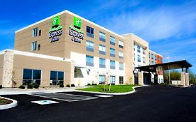 Holiday Inn Express & Suites Oswego By Ihg